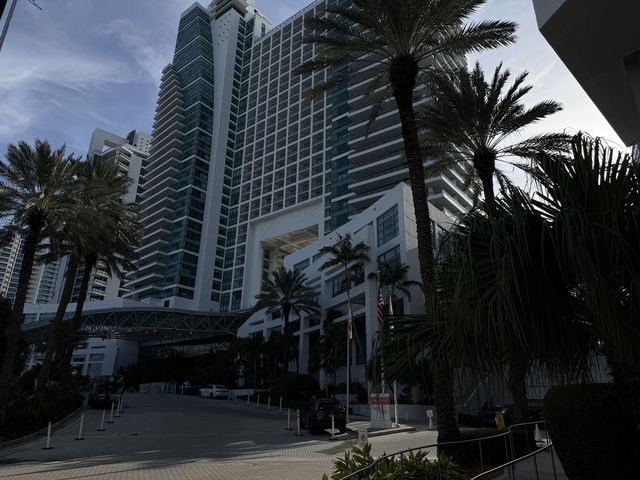 Diplomat Oceanfront Residences  photo 2